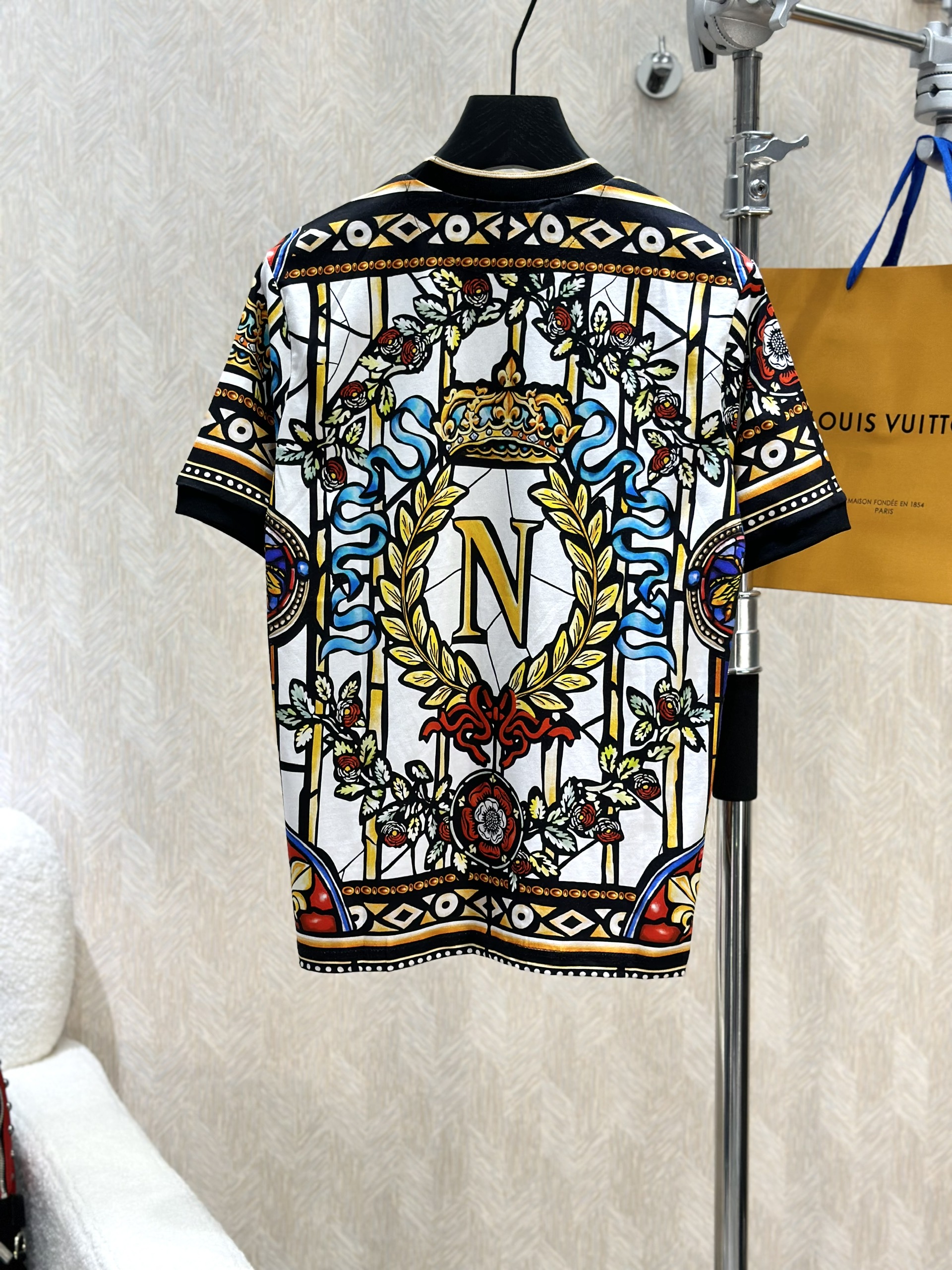 Áo phông T-shirt Dolce Gabbana DG họa tiết hoàng gia logo N Like Auth on web VTN